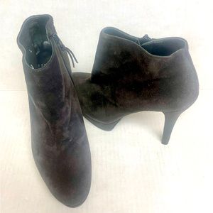 STUART WEITZMAN SUEDE Bootie